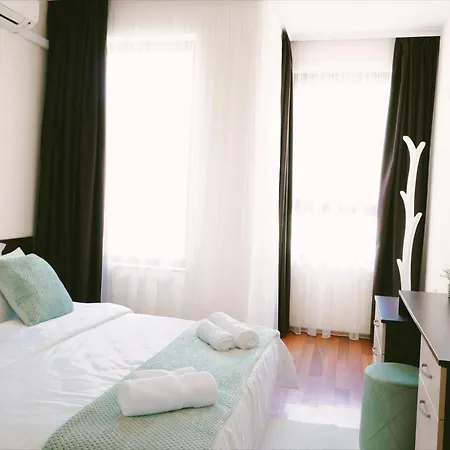 - Two Bedroom On The Apartmán *